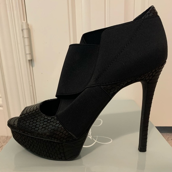 Jessica Simpson bootie - Picture 1 of 4